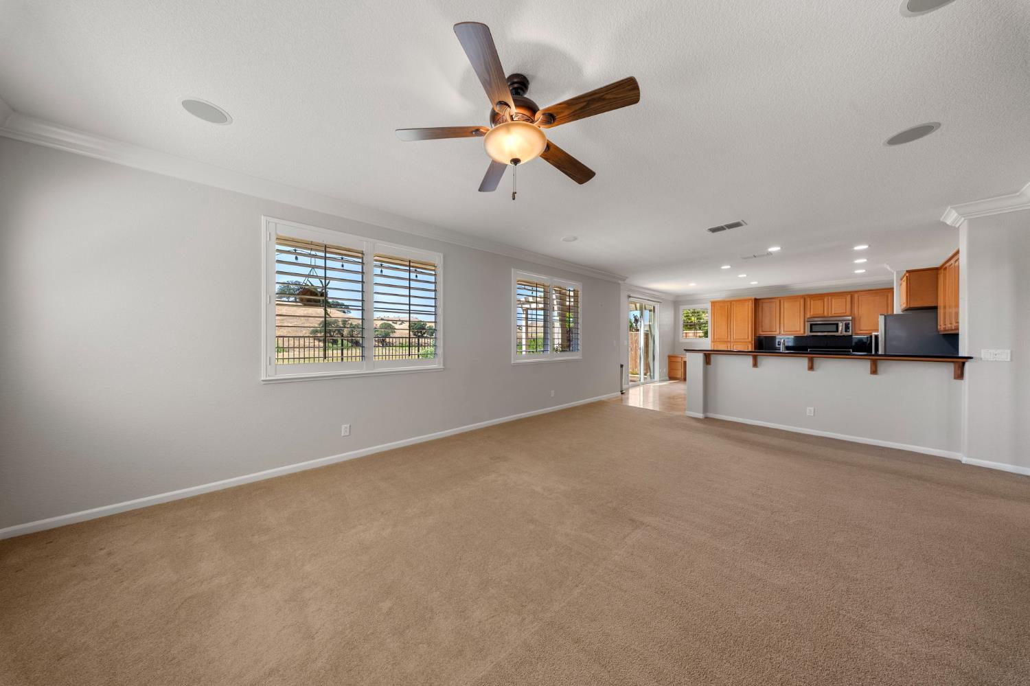 20761 Fairway Dr, Patterson, CA 95363
