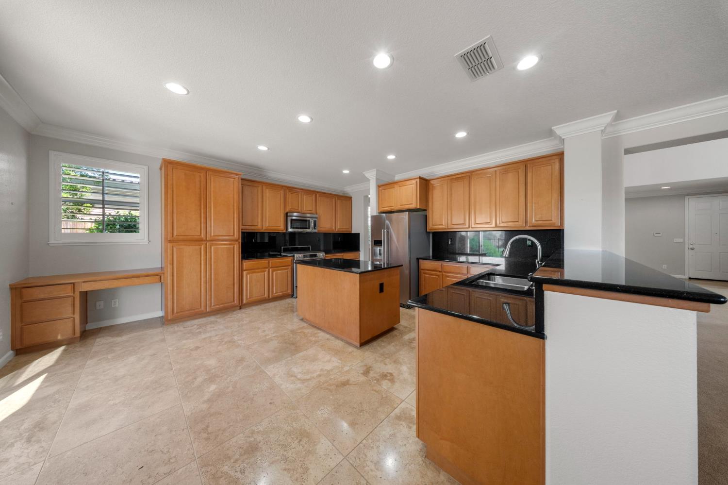 20761 Fairway Dr, Patterson, CA 95363