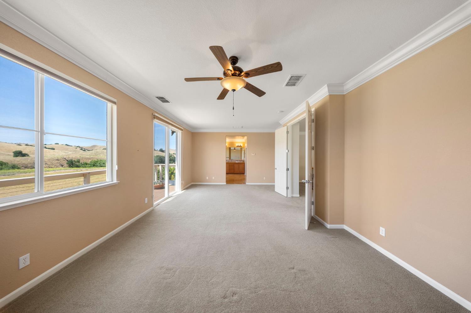 20761 Fairway Dr, Patterson, CA 95363