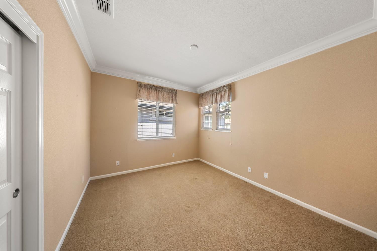 20761 Fairway Dr, Patterson, CA 95363