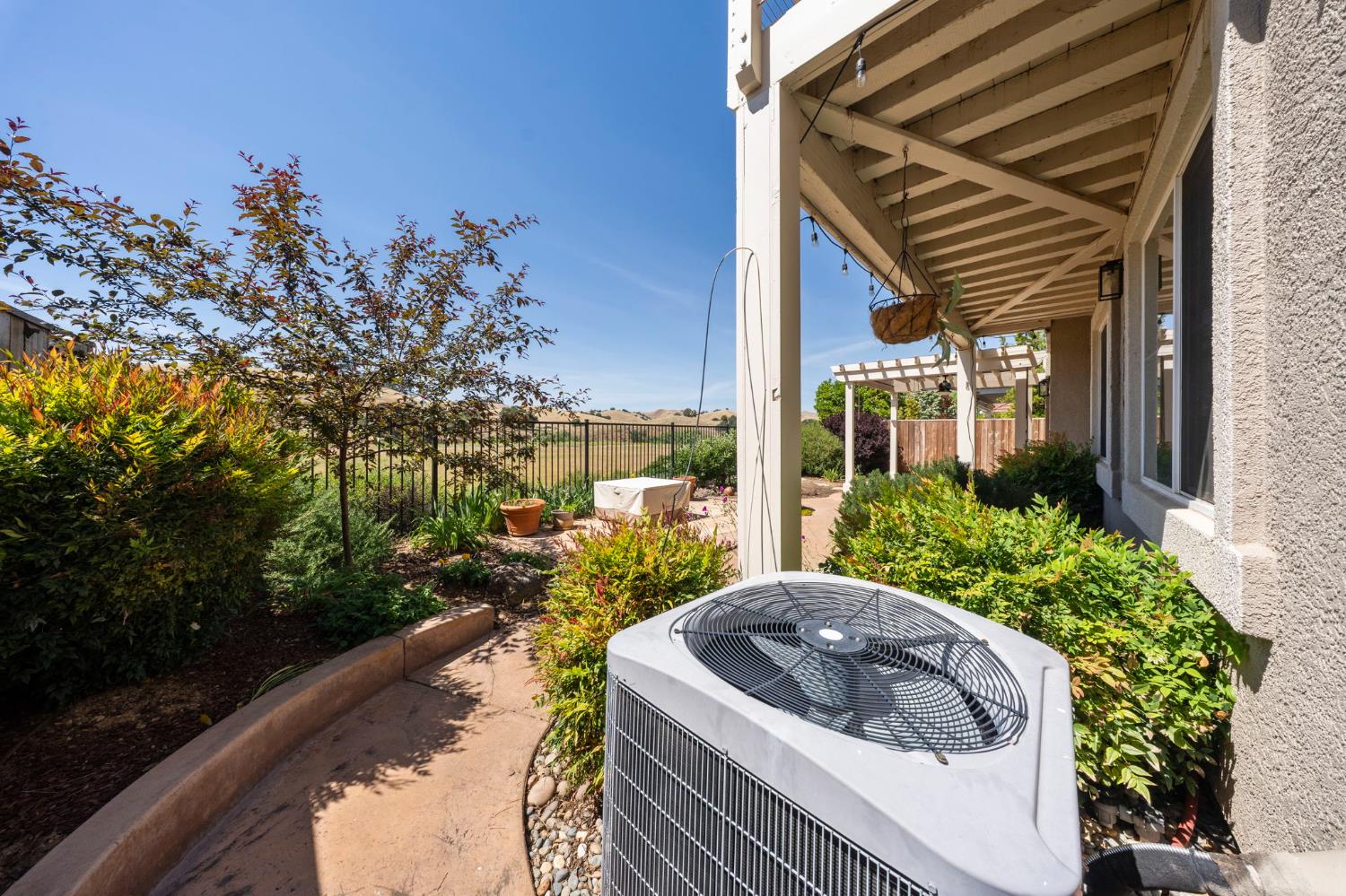 20761 Fairway Dr, Patterson, CA 95363