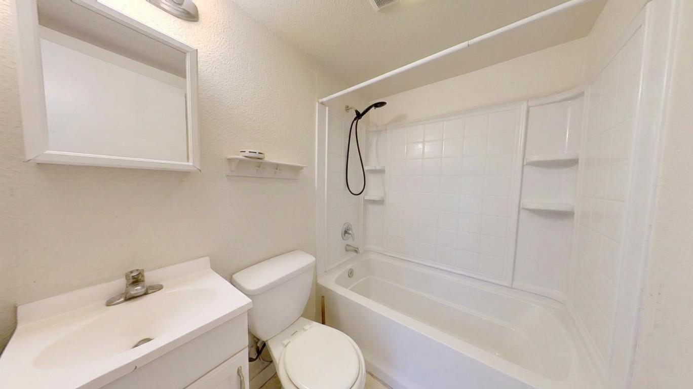 605 S Main St, Manteca, CA 95337