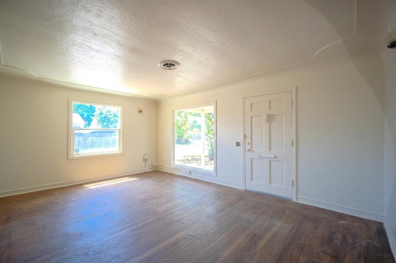 214 Ferguson Ave, Modesto, CA 95354