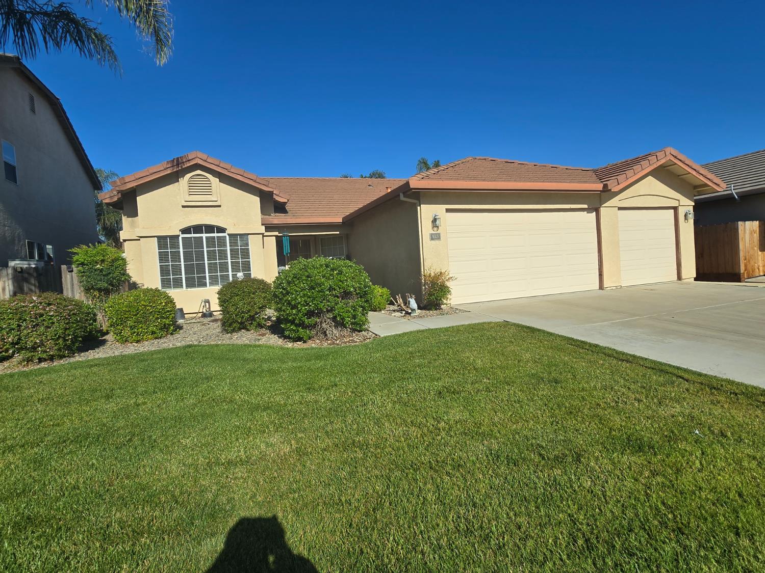 1613 Bay St, Los Banos, CA 93635