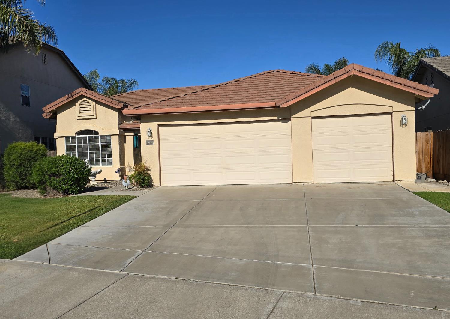 1613 Bay St, Los Banos, CA 93635