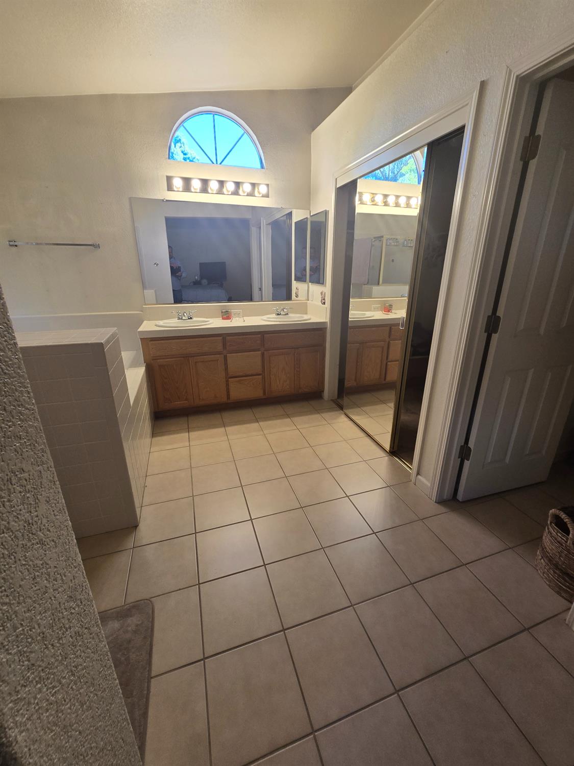 1613 Bay St, Los Banos, CA 93635
