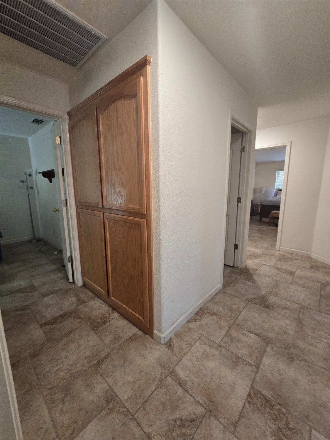 1613 Bay St, Los Banos, CA 93635