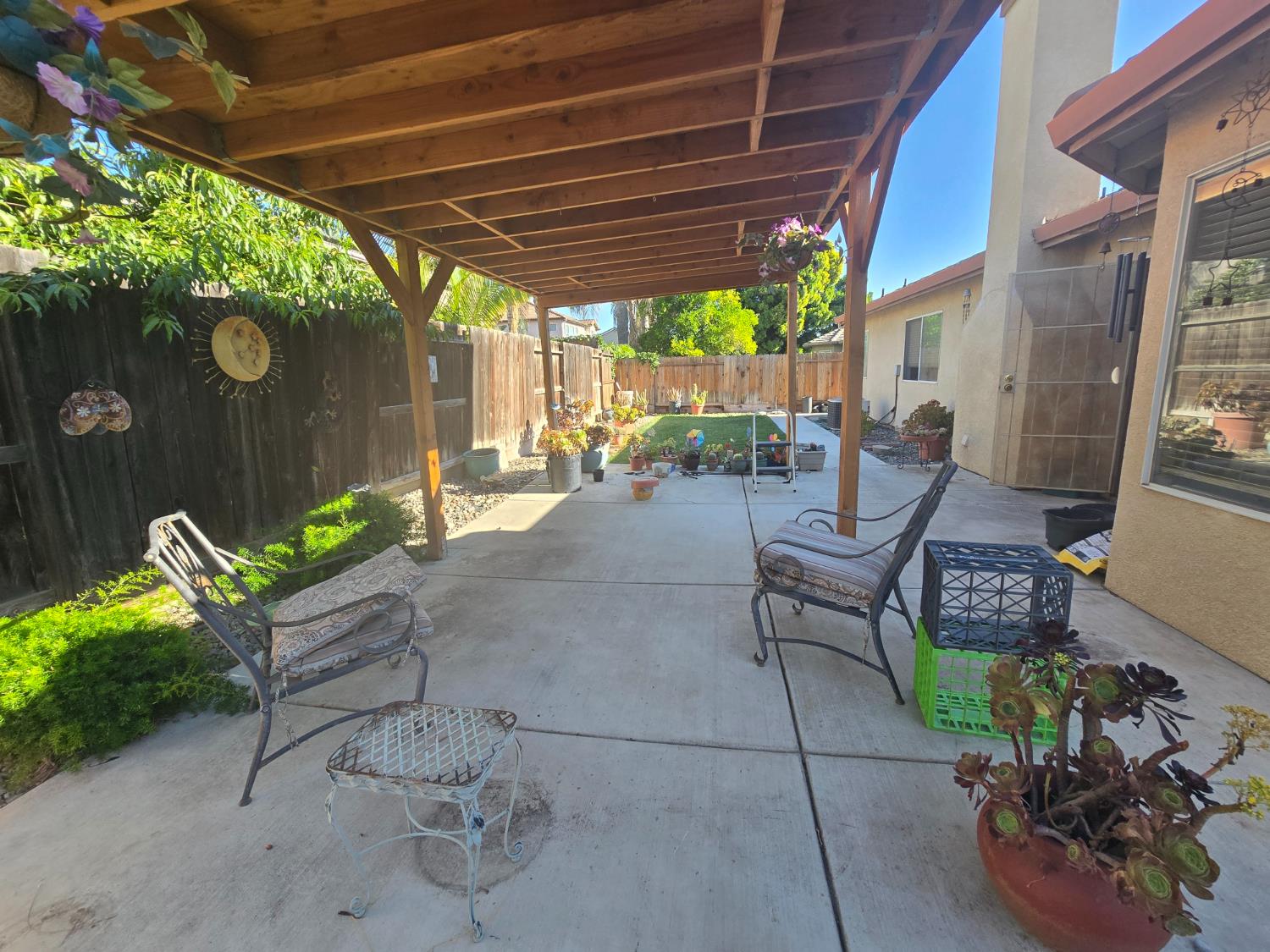 1613 Bay St, Los Banos, CA 93635