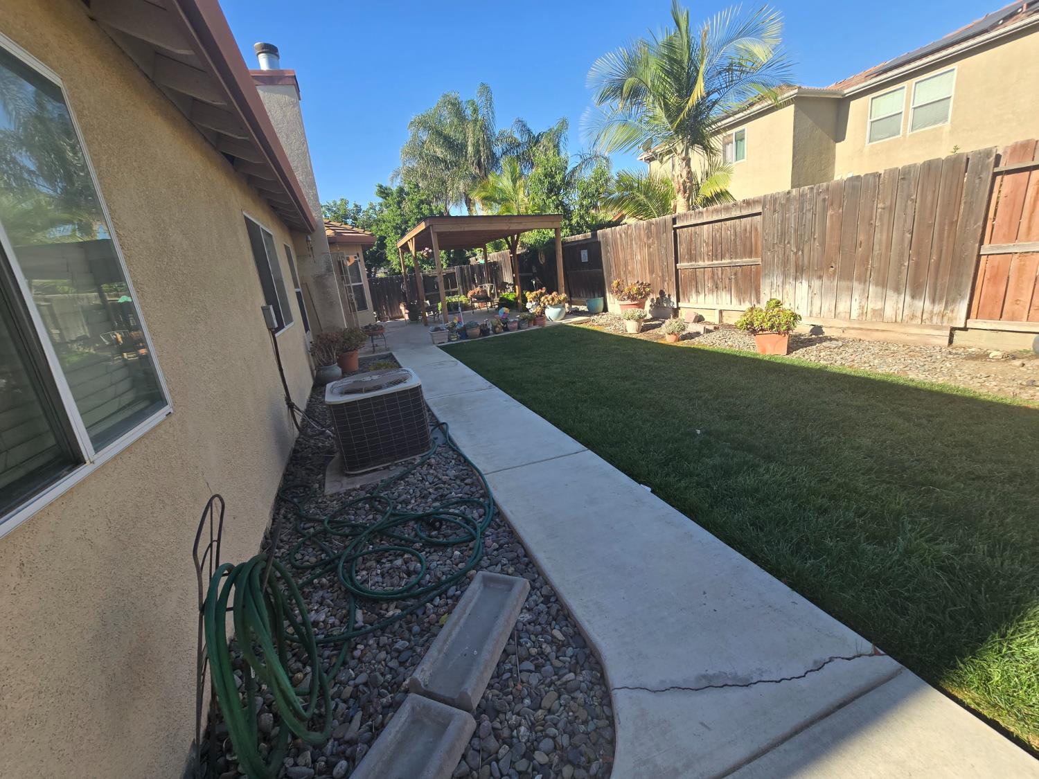 1613 Bay St, Los Banos, CA 93635