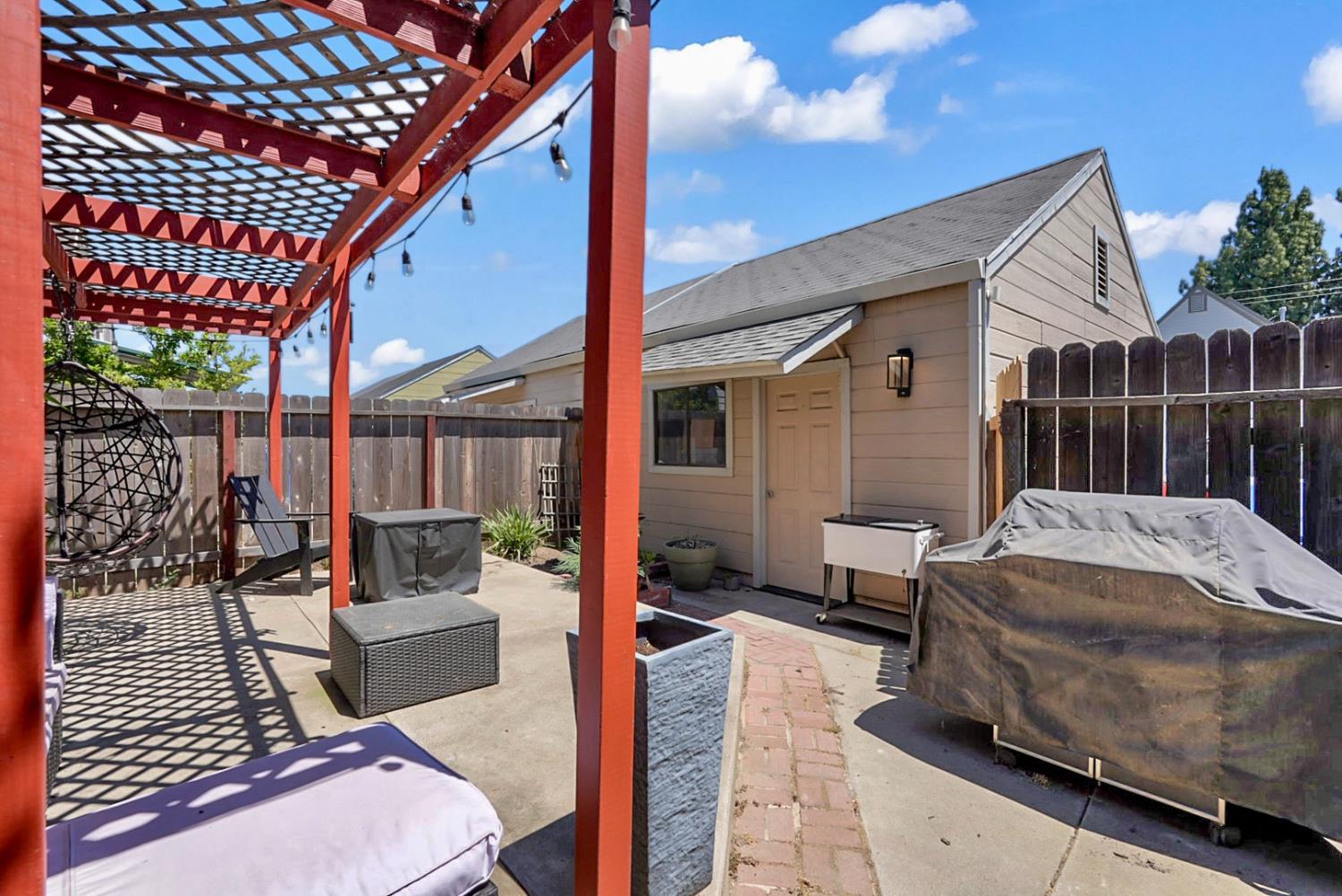452 Benjamin Place, Manteca, CA 95337