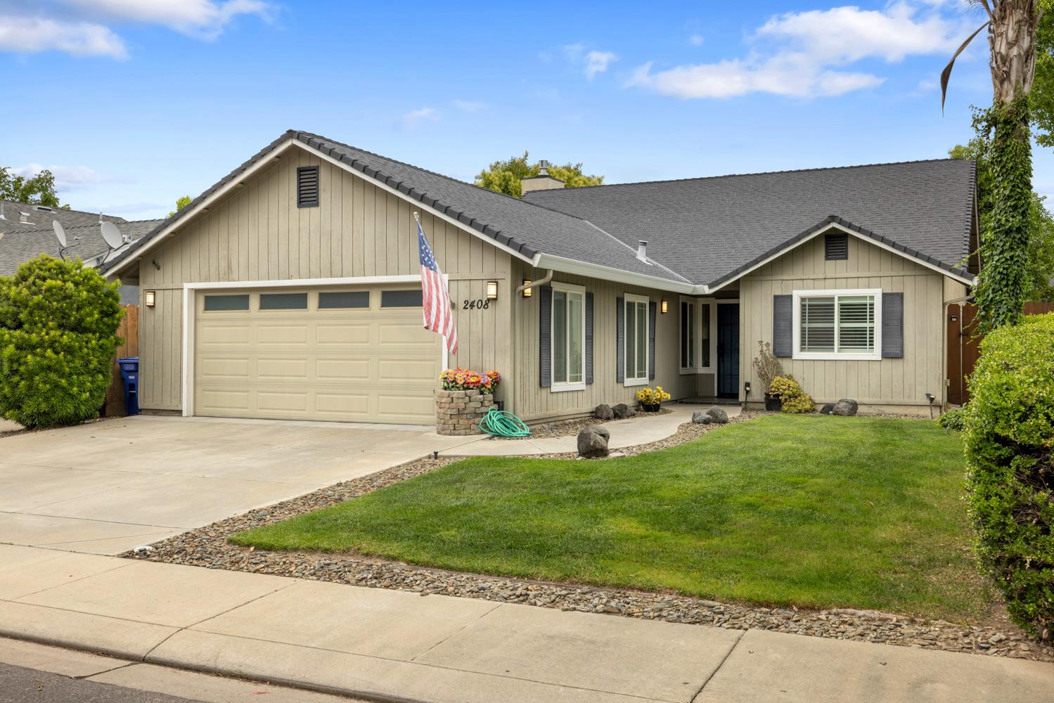 2408 Seaglen Dr, Modesto, CA 95355
