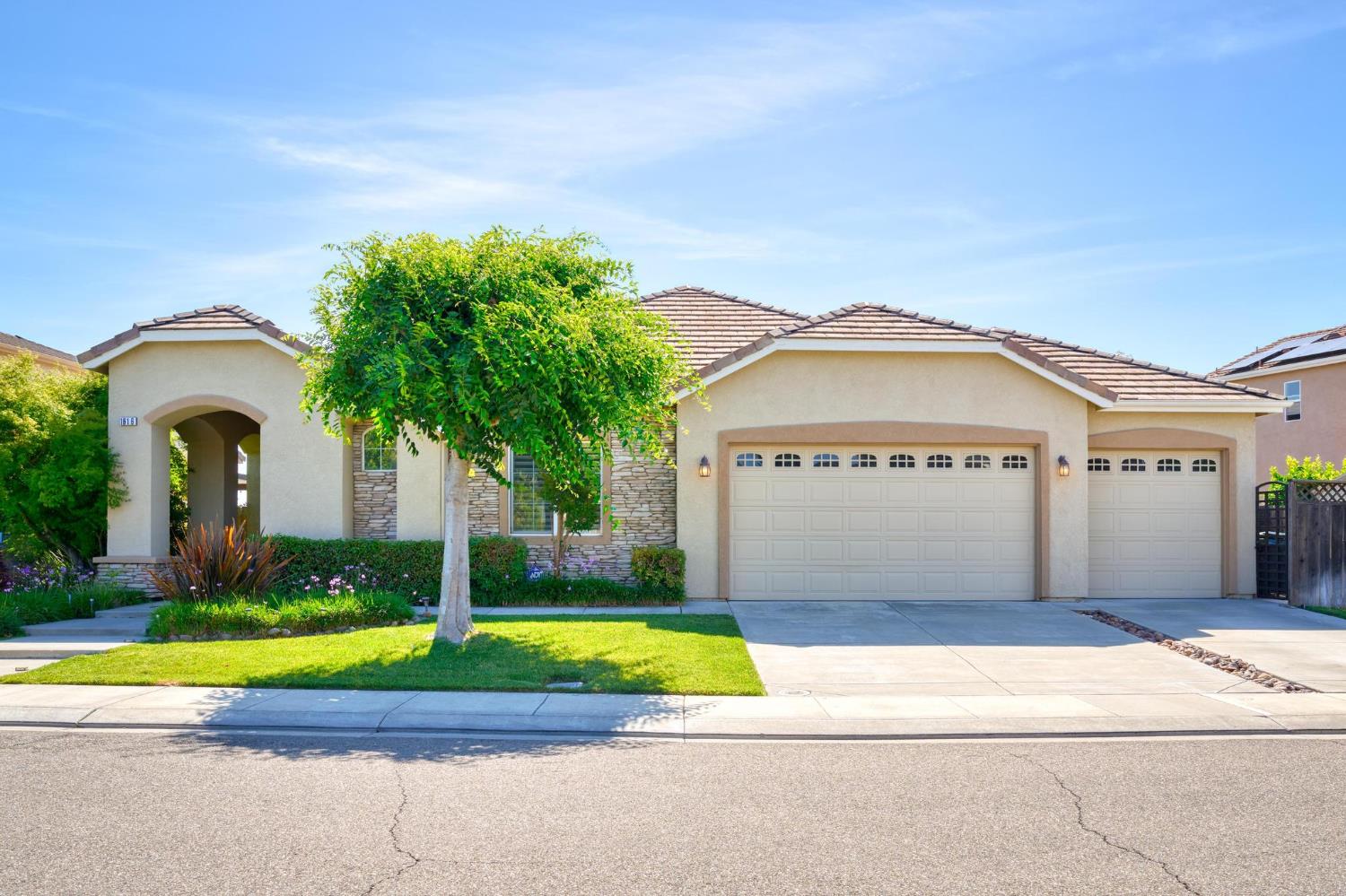 1616 Langum Way, Manteca, CA 95337