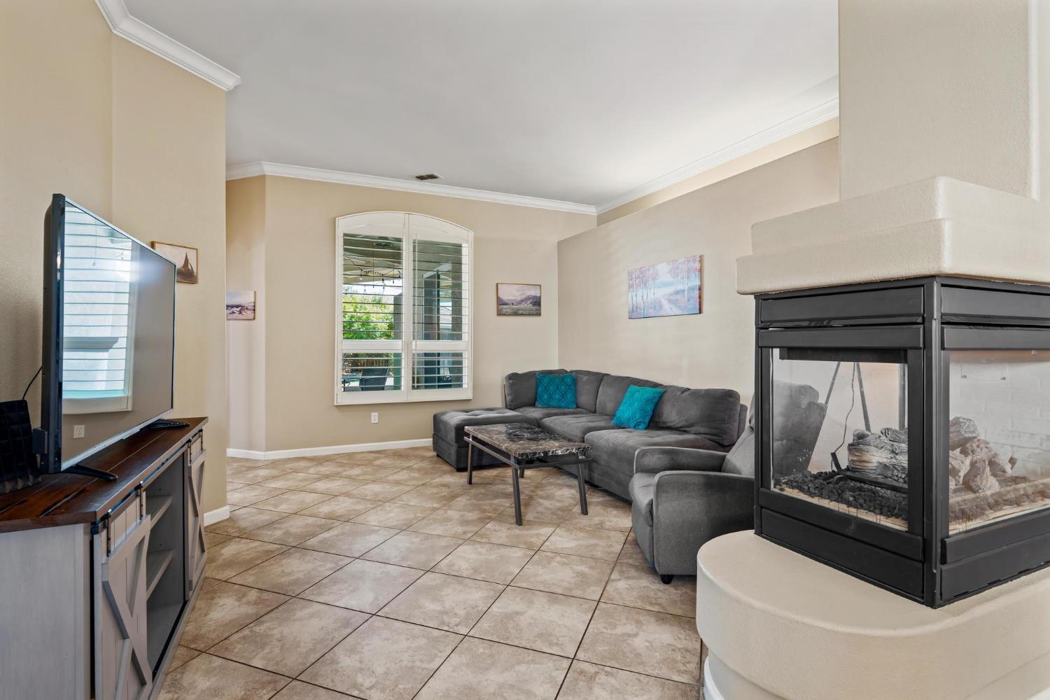 1616 Langum Way, Manteca, CA 95337