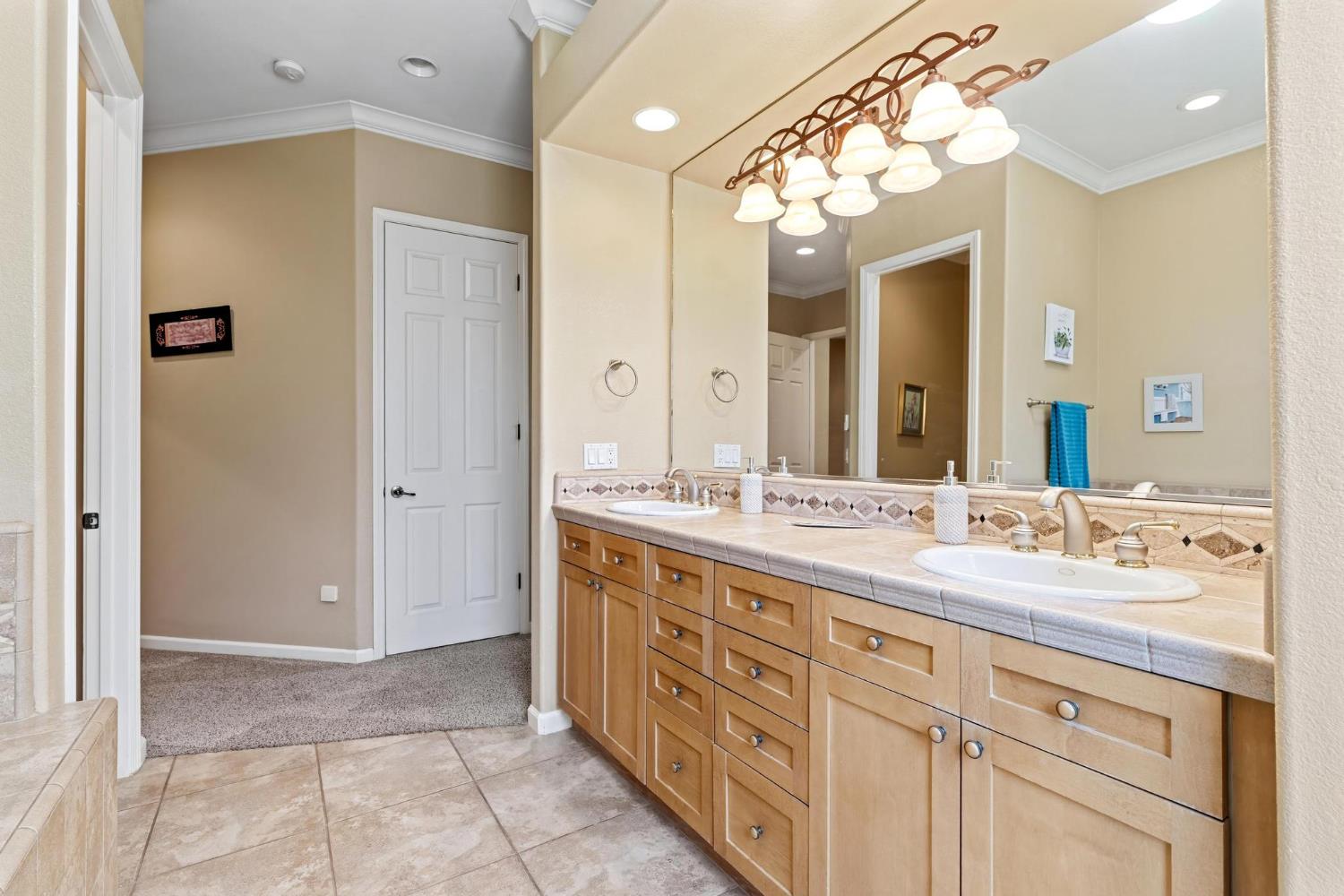 1616 Langum Way, Manteca, CA 95337