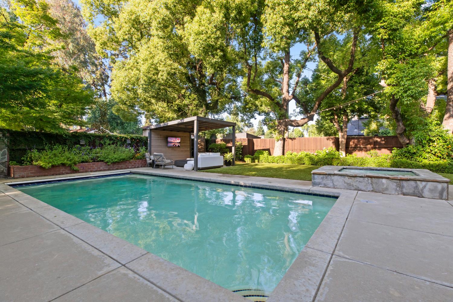 930 Sycamore Ave, Modesto, CA 95350