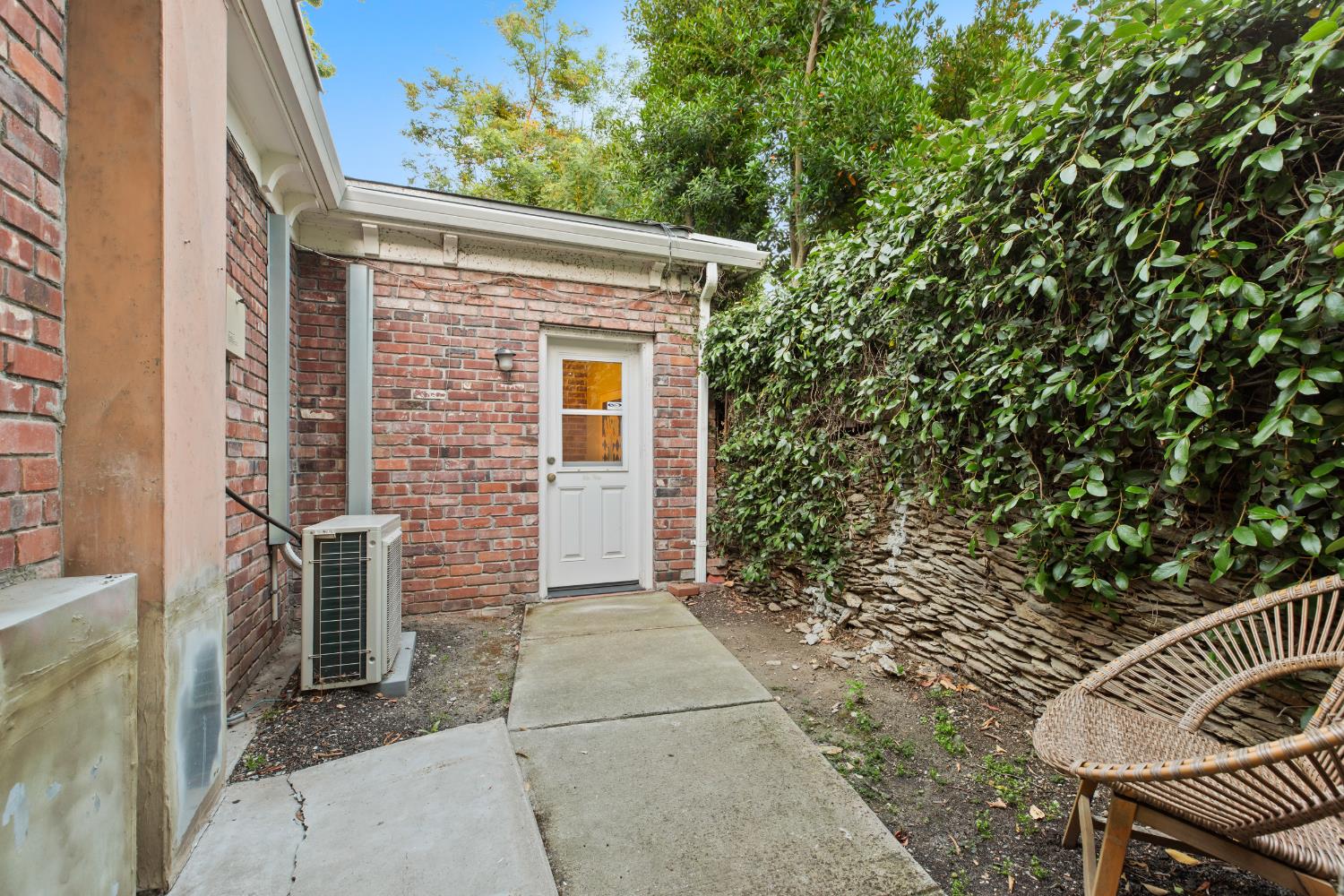 930 Sycamore Ave, Modesto, CA 95350