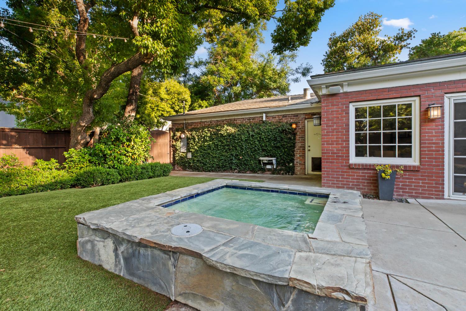 930 Sycamore Ave, Modesto, CA 95350