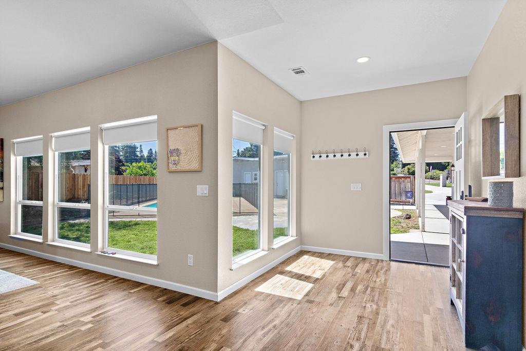 6950 Arrowwood Dr, Riverbank, CA 95367