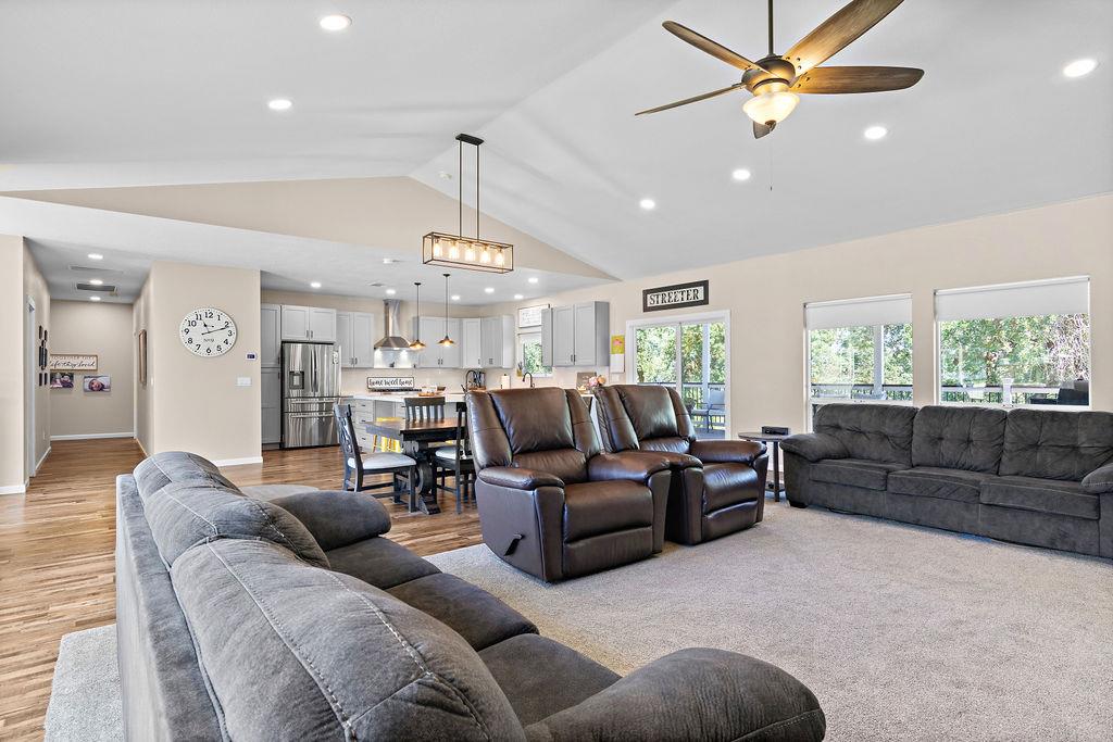 6950 Arrowwood Dr, Riverbank, CA 95367
