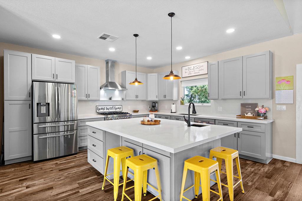 6950 Arrowwood Dr, Riverbank, CA 95367