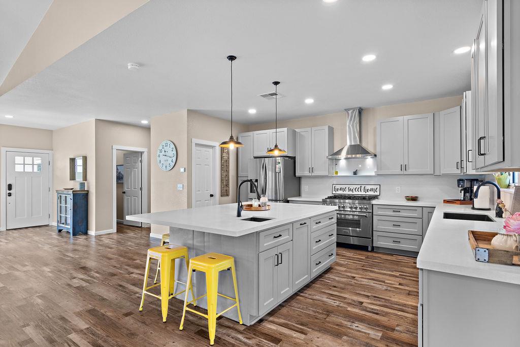 6950 Arrowwood Dr, Riverbank, CA 95367