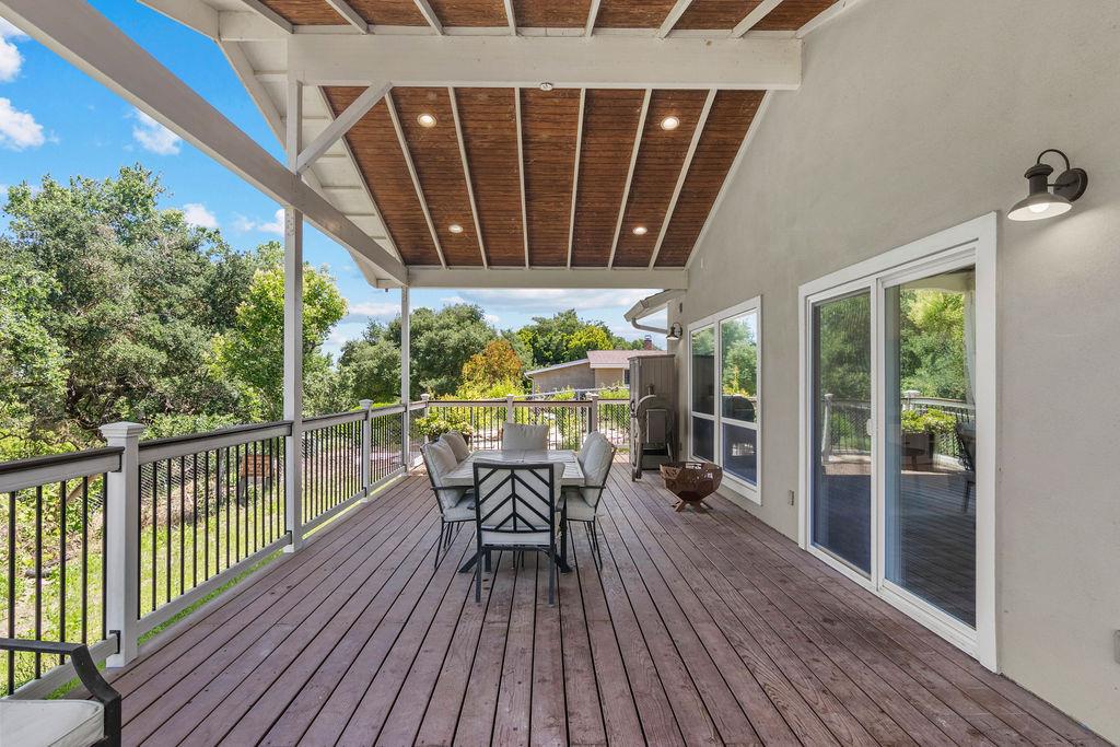 6950 Arrowwood Dr, Riverbank, CA 95367