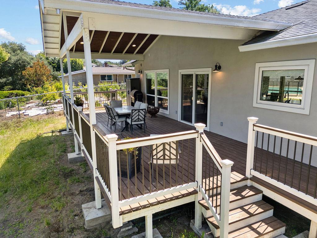 6950 Arrowwood Dr, Riverbank, CA 95367