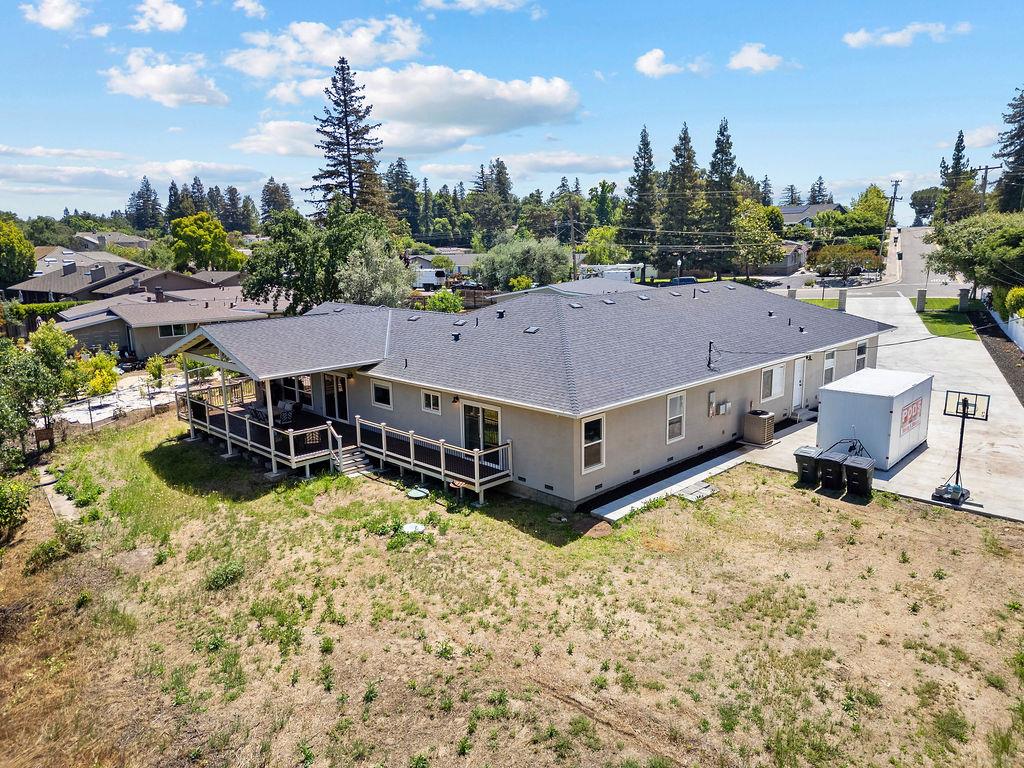 6950 Arrowwood Dr, Riverbank, CA 95367