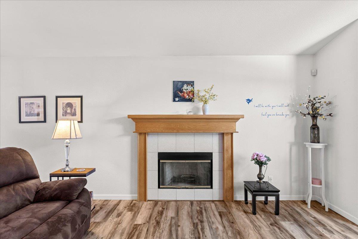 1795 Brookside Dr, Manteca, CA 95336