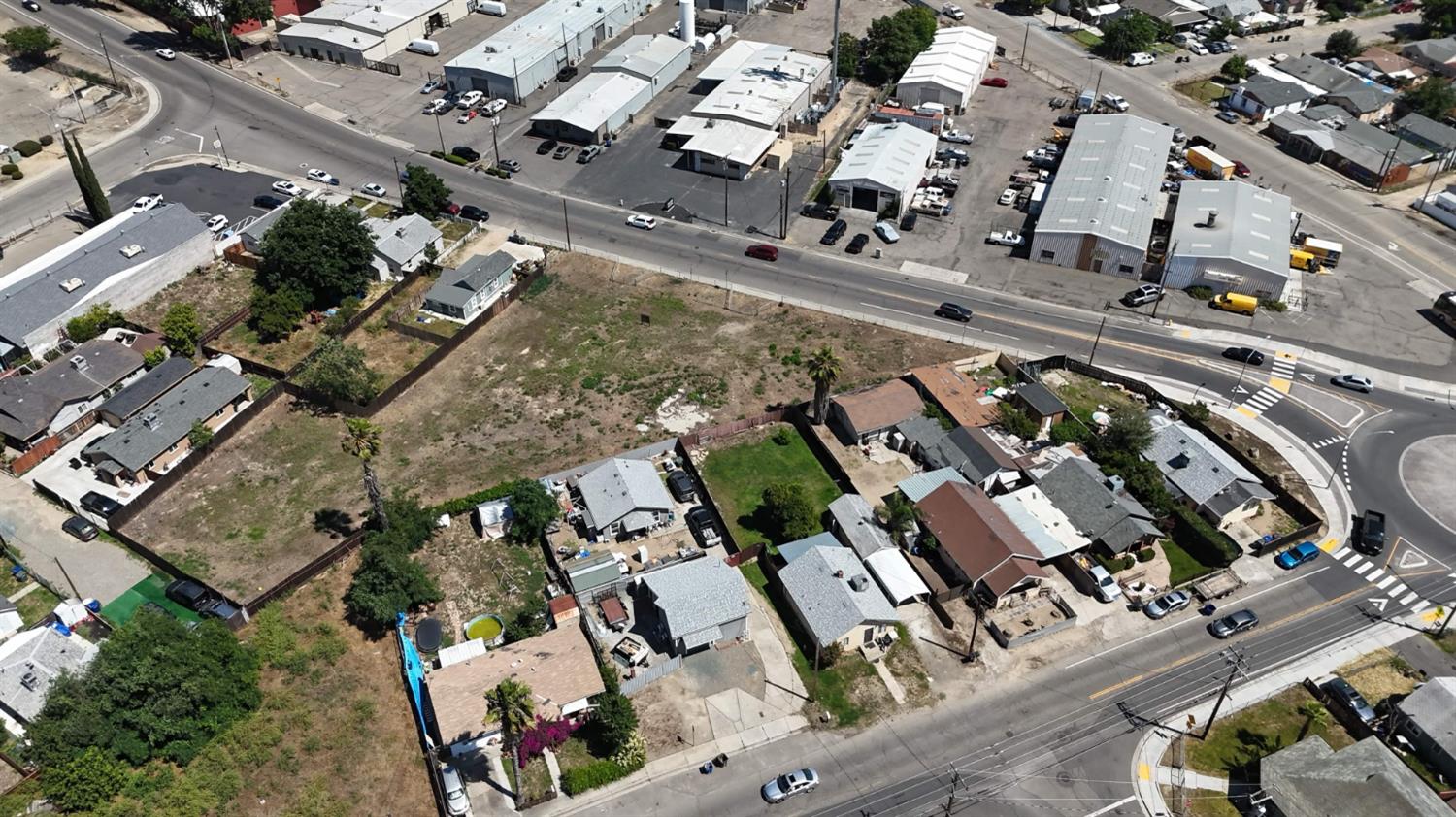 2125 Pine St, Ceres, CA 95307
