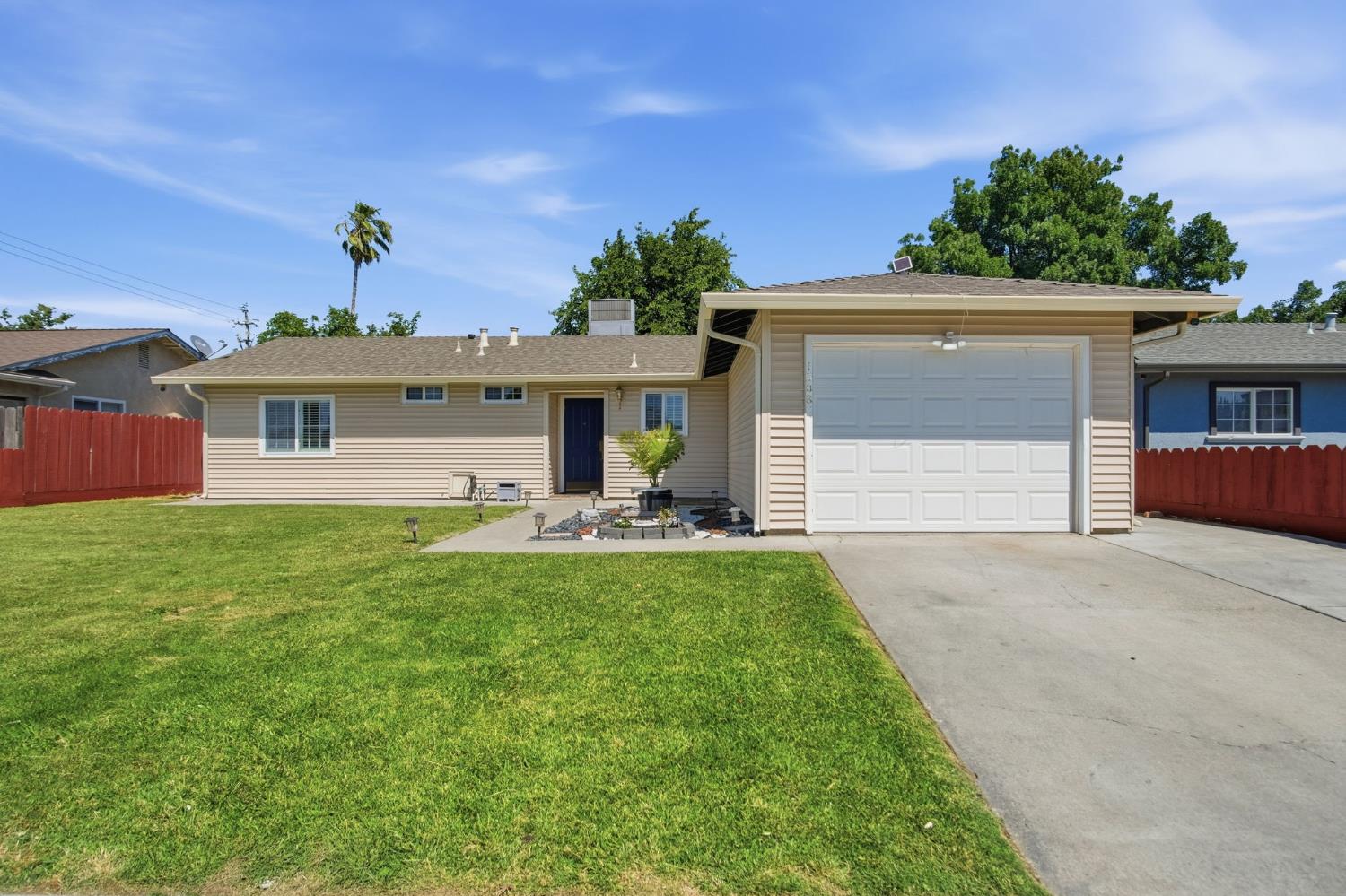 1308 Basil Ct, Newman, CA 95360