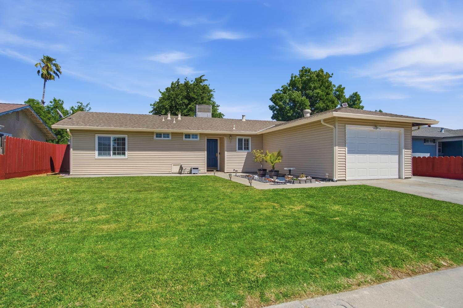 1308 Basil Ct, Newman, CA 95360