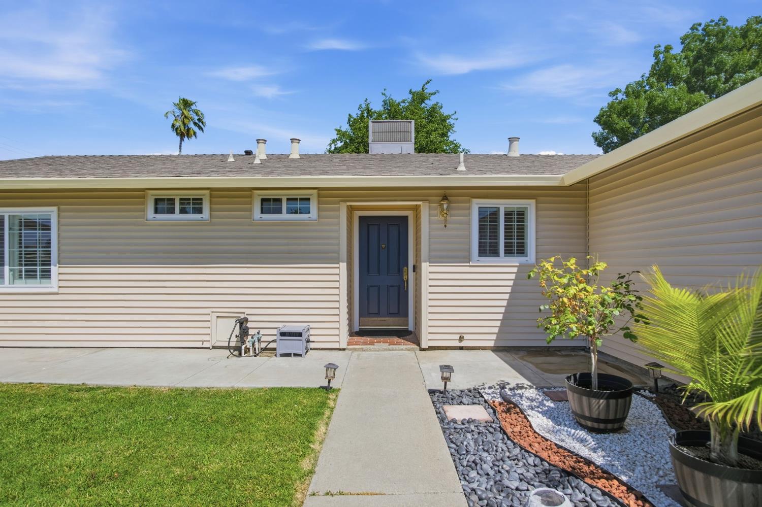 1308 Basil Ct, Newman, CA 95360