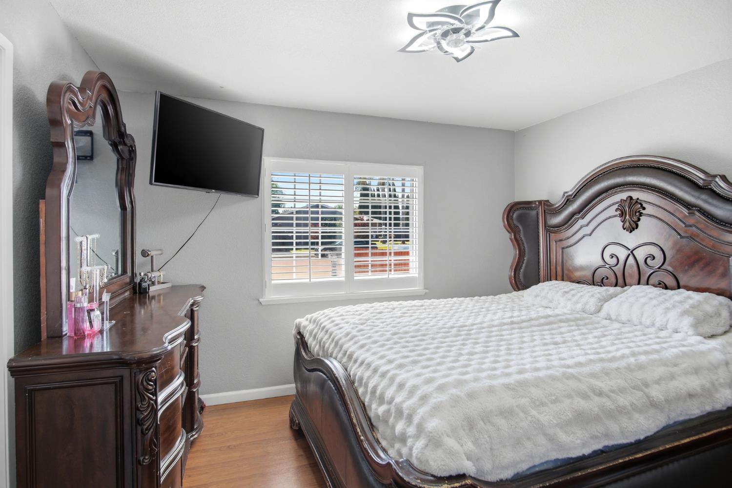 1308 Basil Ct, Newman, CA 95360