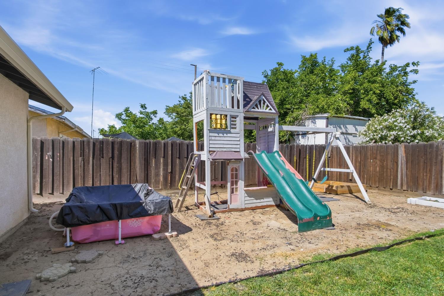 1308 Basil Ct, Newman, CA 95360