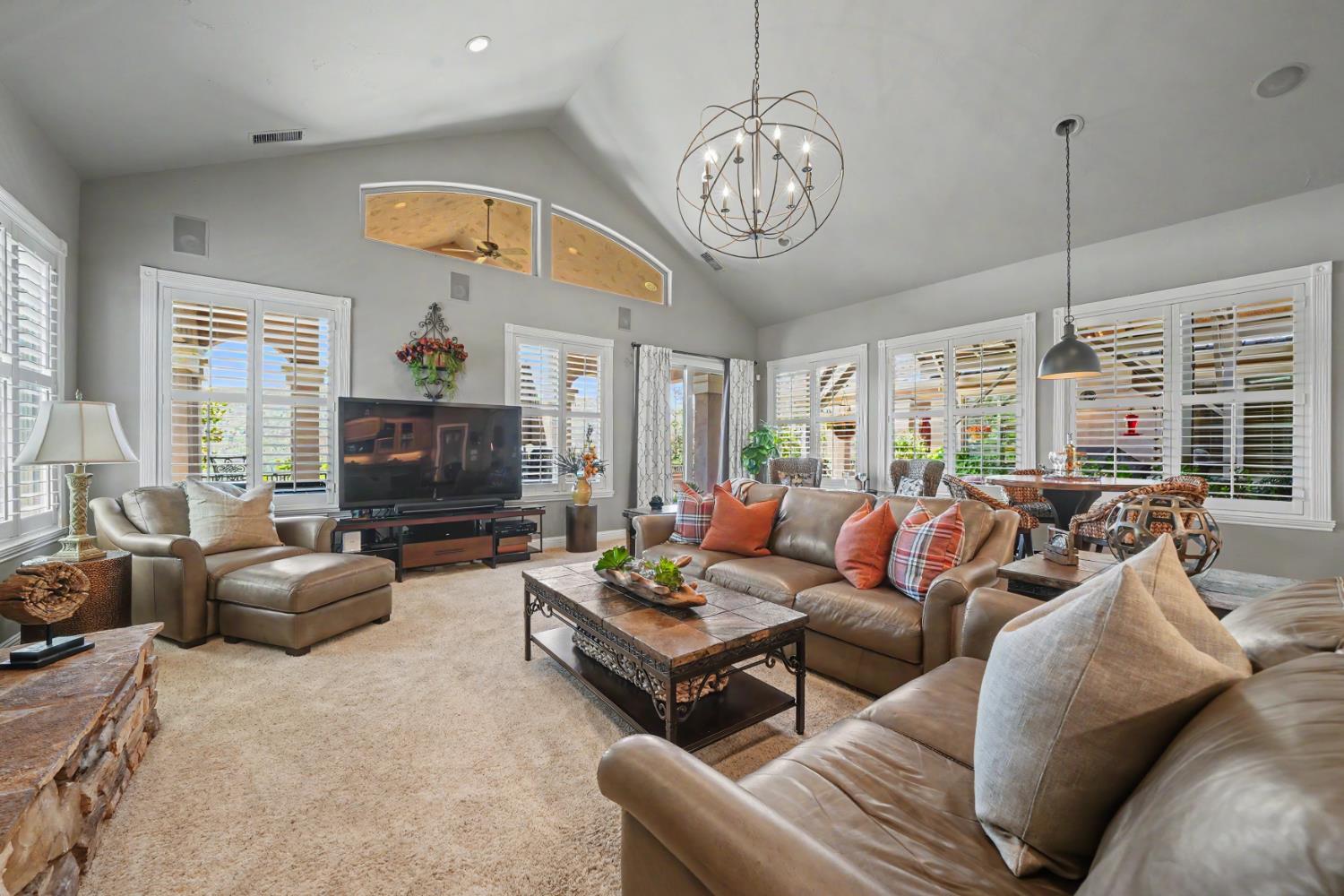2086 Oak Creek Dr #1, Copperopolis, CA 95228