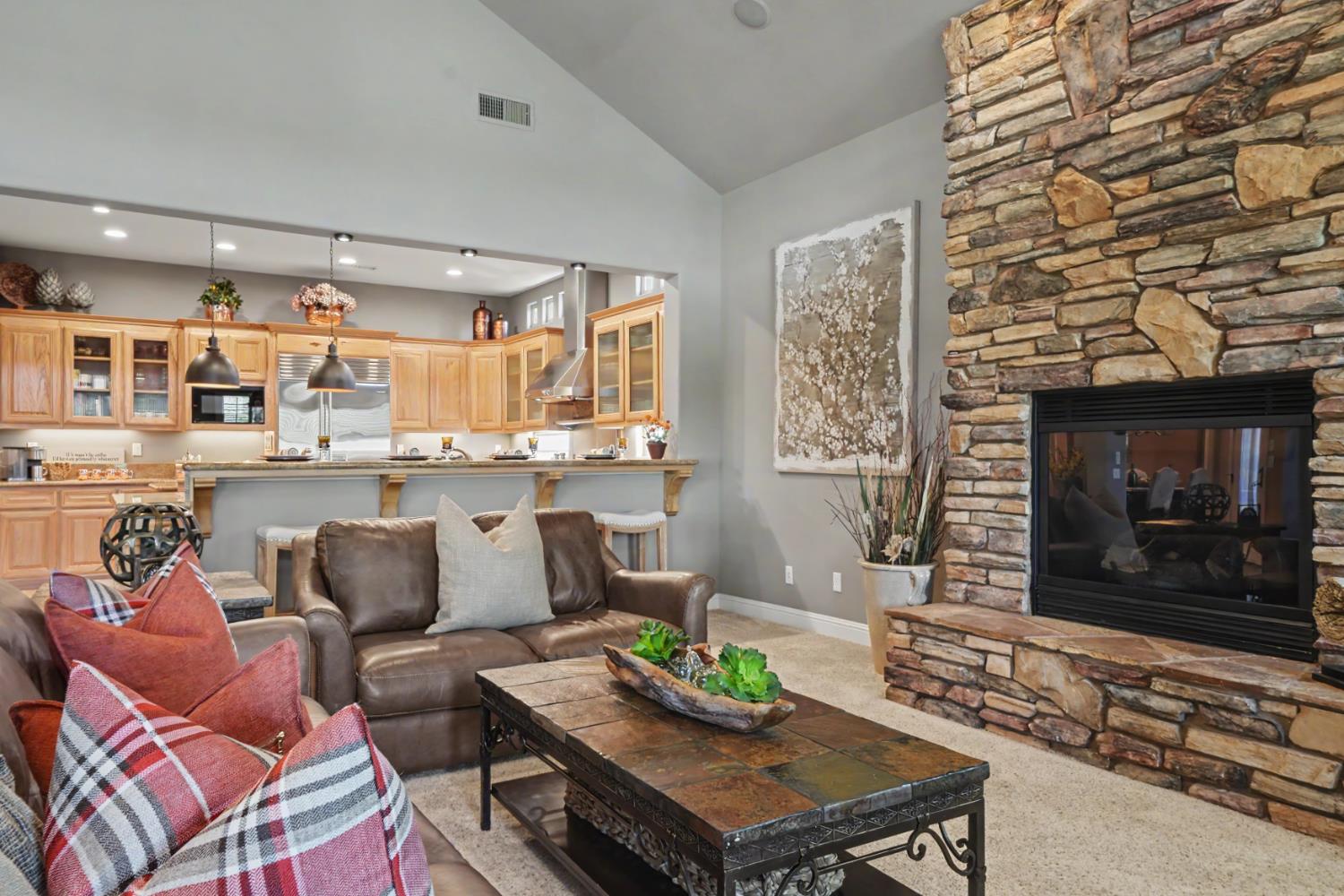 2086 Oak Creek Dr #1, Copperopolis, CA 95228