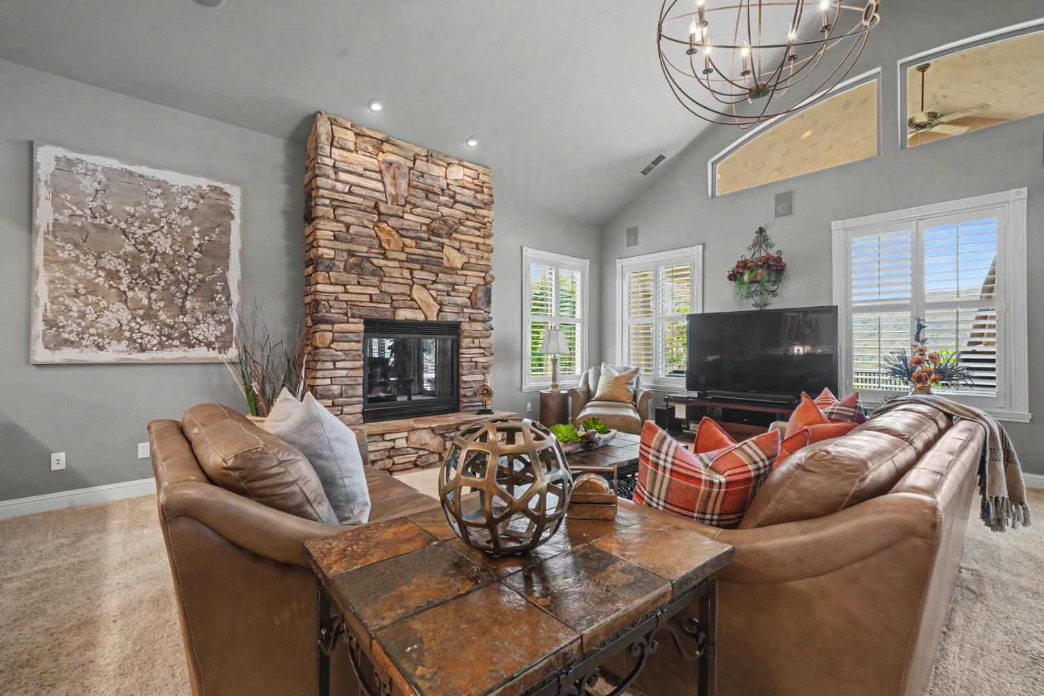 2086 Oak Creek Dr #1, Copperopolis, CA 95228