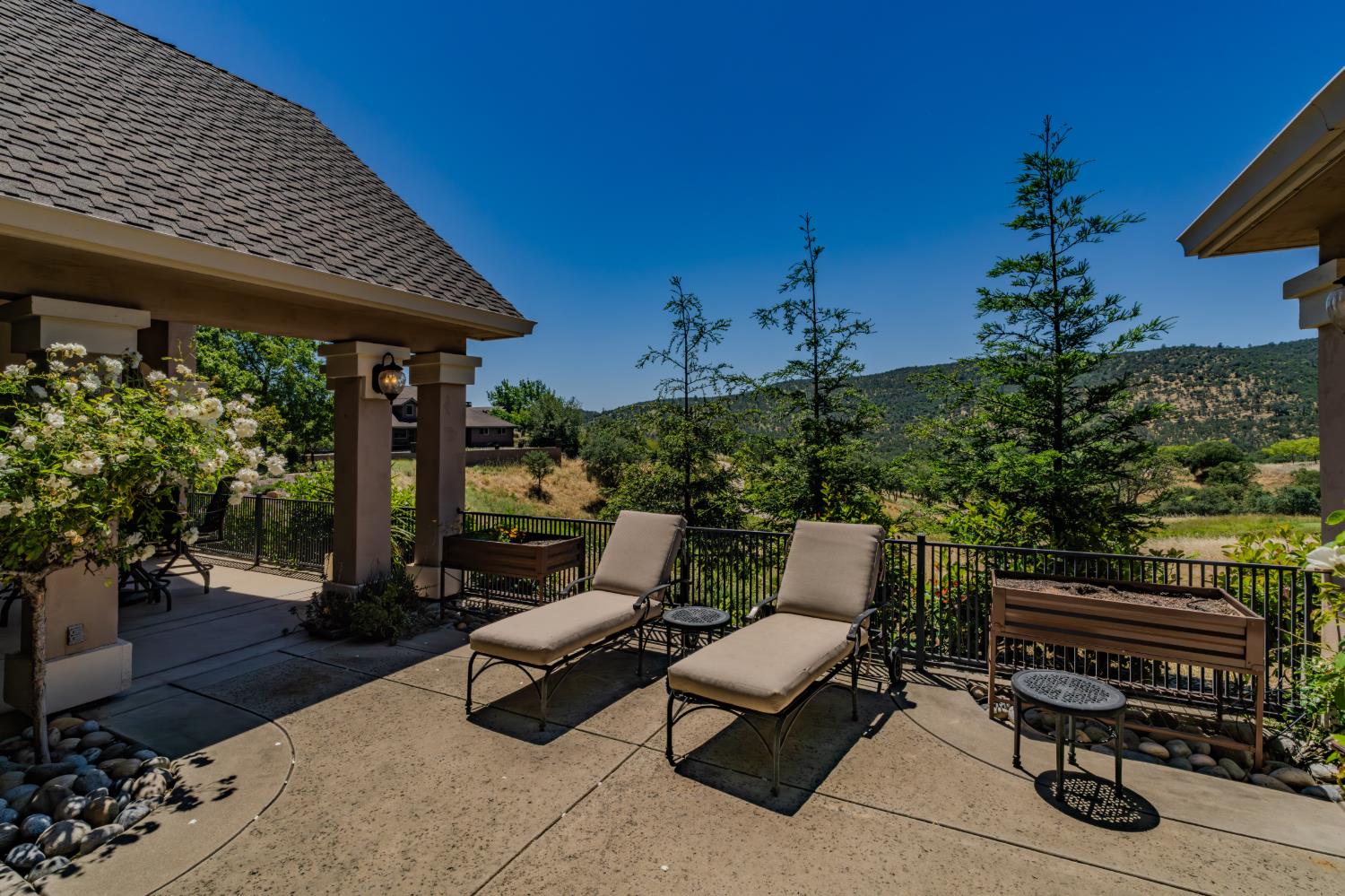 2086 Oak Creek Dr #1, Copperopolis, CA 95228