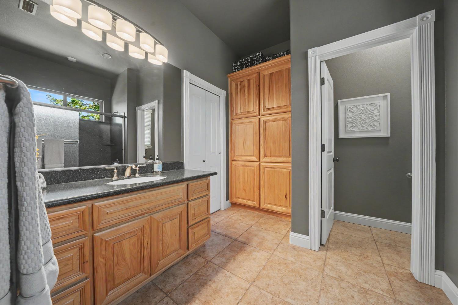 2086 Oak Creek Dr #1, Copperopolis, CA 95228