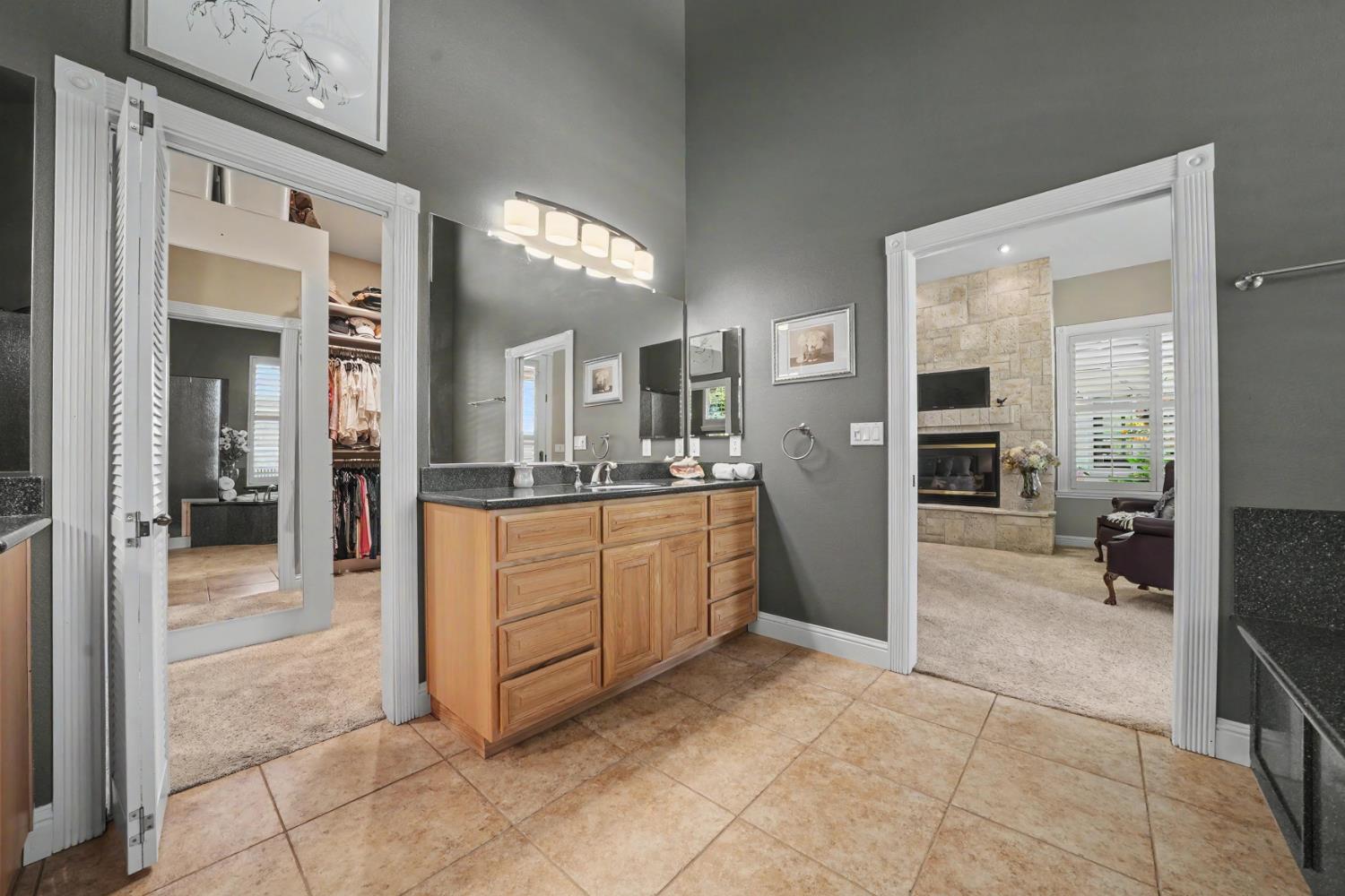 2086 Oak Creek Dr #1, Copperopolis, CA 95228