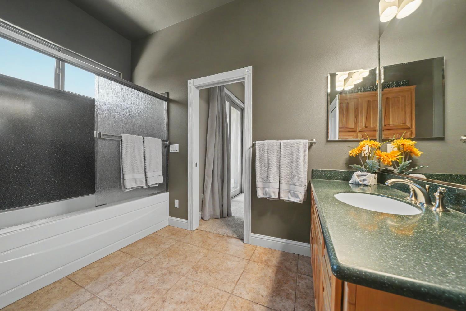 2086 Oak Creek Dr #1, Copperopolis, CA 95228
