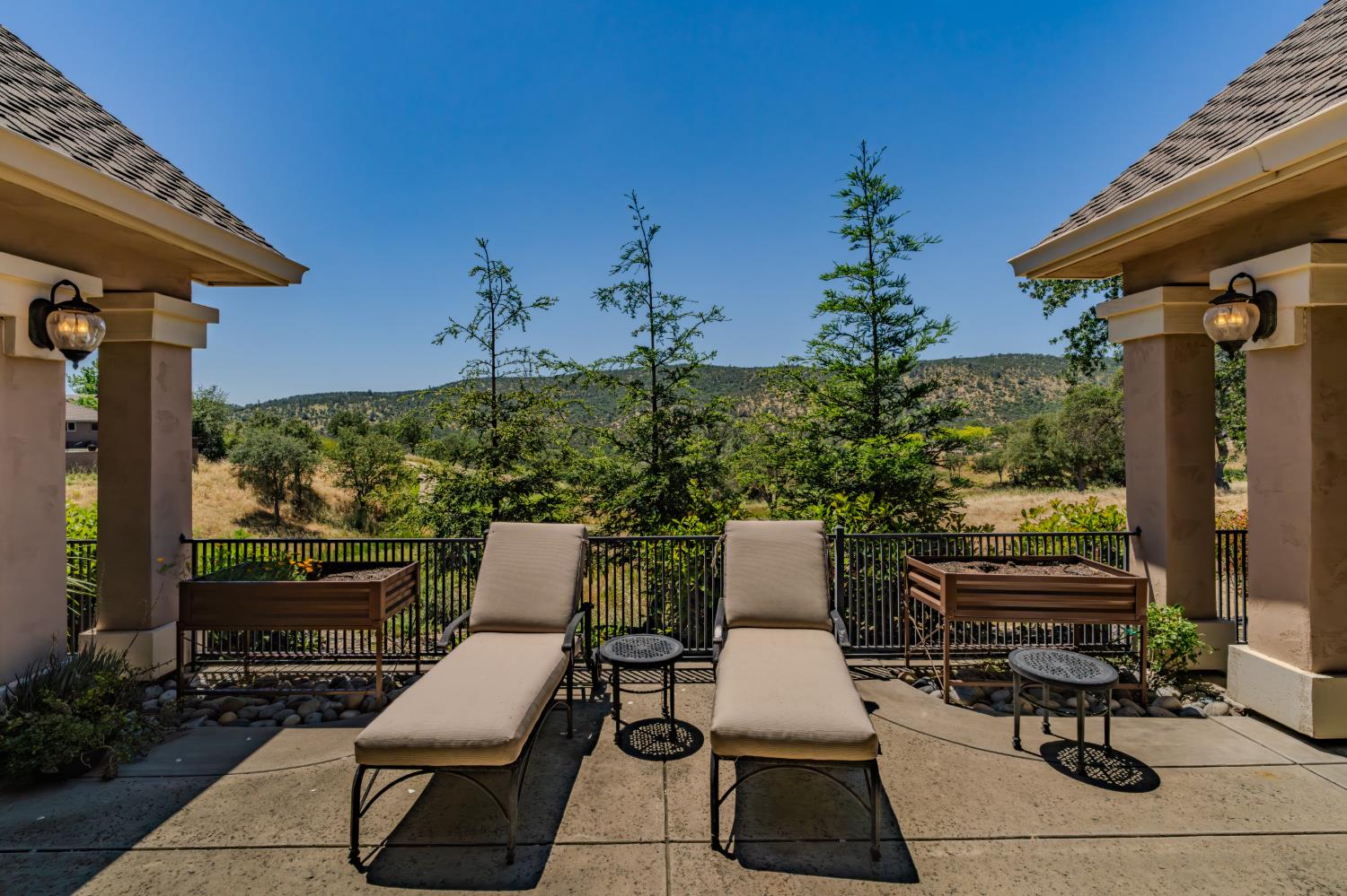 2086 Oak Creek Dr #1, Copperopolis, CA 95228
