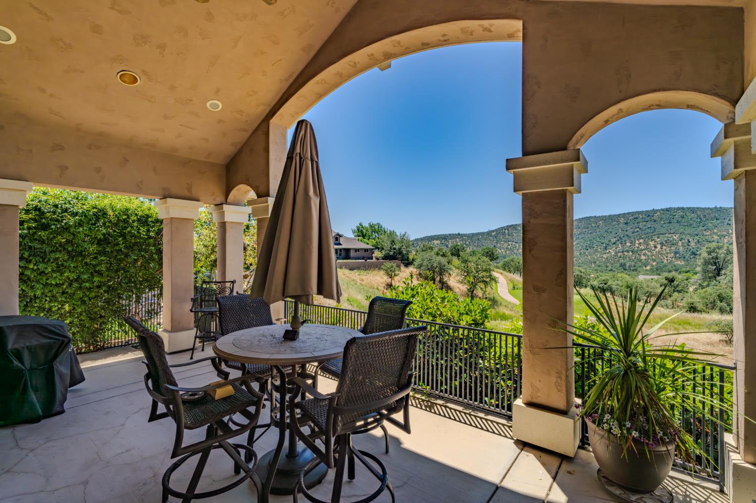 2086 Oak Creek Dr #1, Copperopolis, CA 95228
