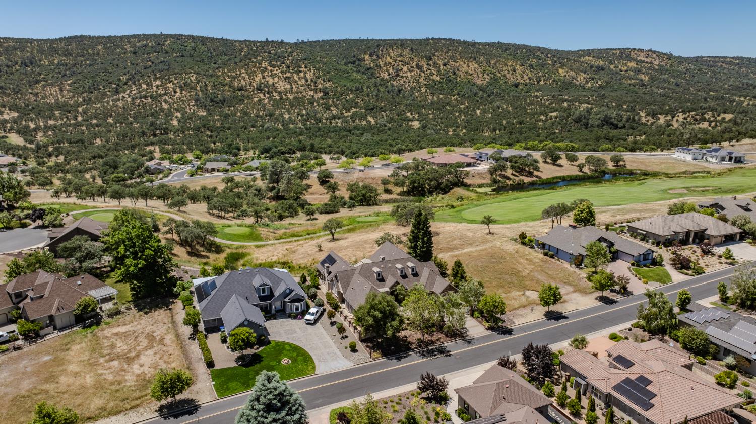 2086 Oak Creek Dr #1, Copperopolis, CA 95228