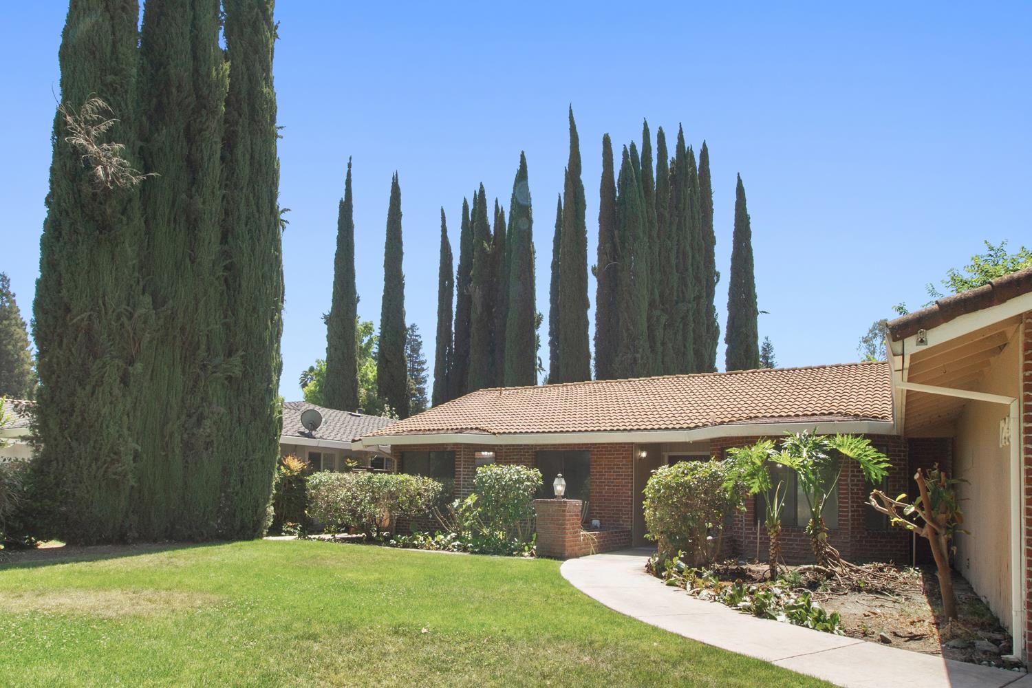1246 Paseo Redondo Dr, Merced, CA 95348