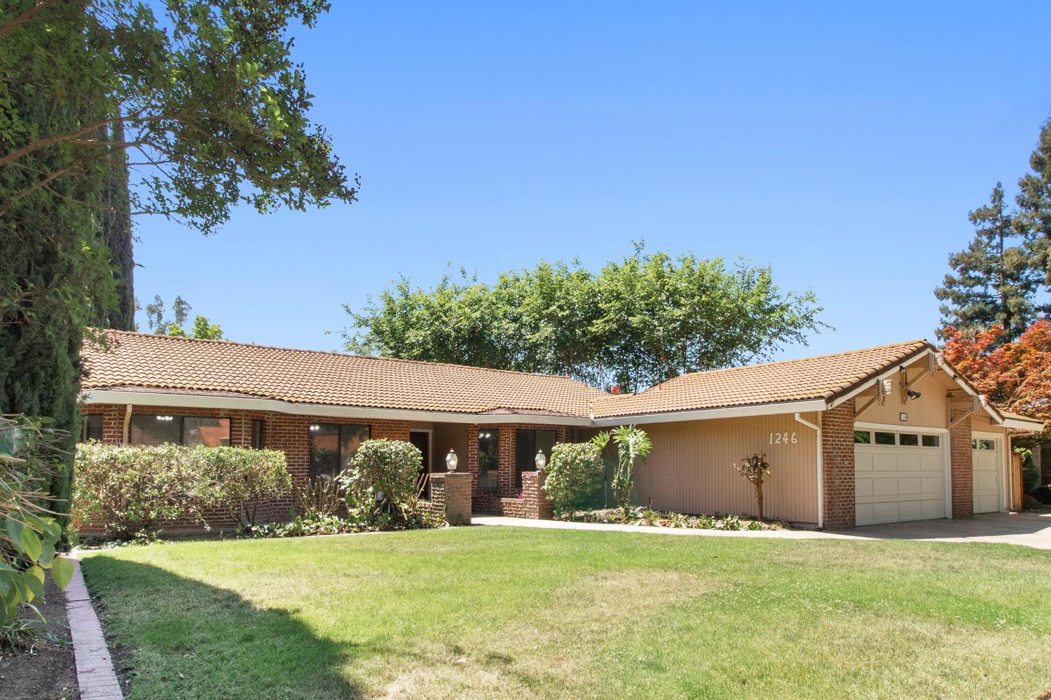 1246 Paseo Redondo Dr, Merced, CA 95348