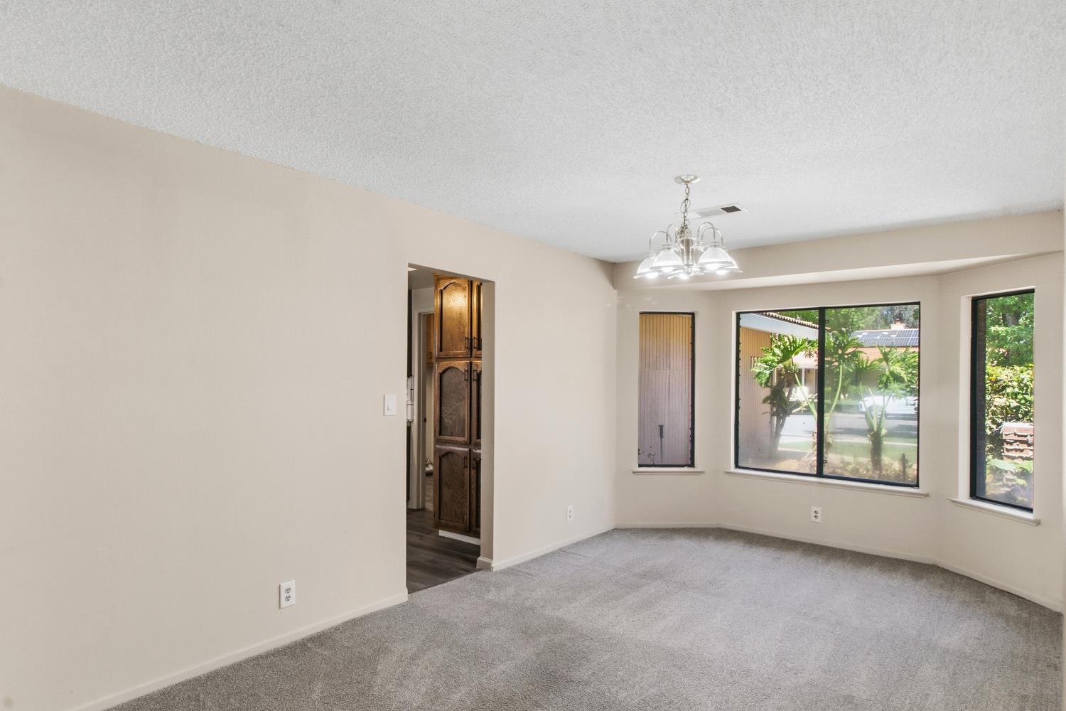1246 Paseo Redondo Dr, Merced, CA 95348