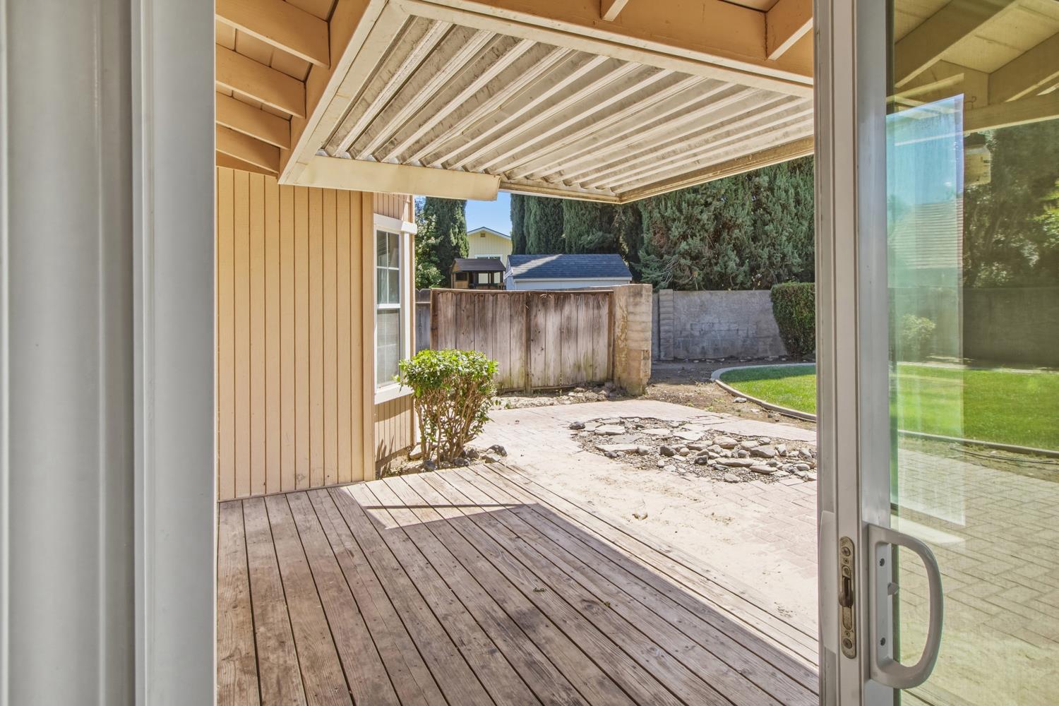 1246 Paseo Redondo Dr, Merced, CA 95348