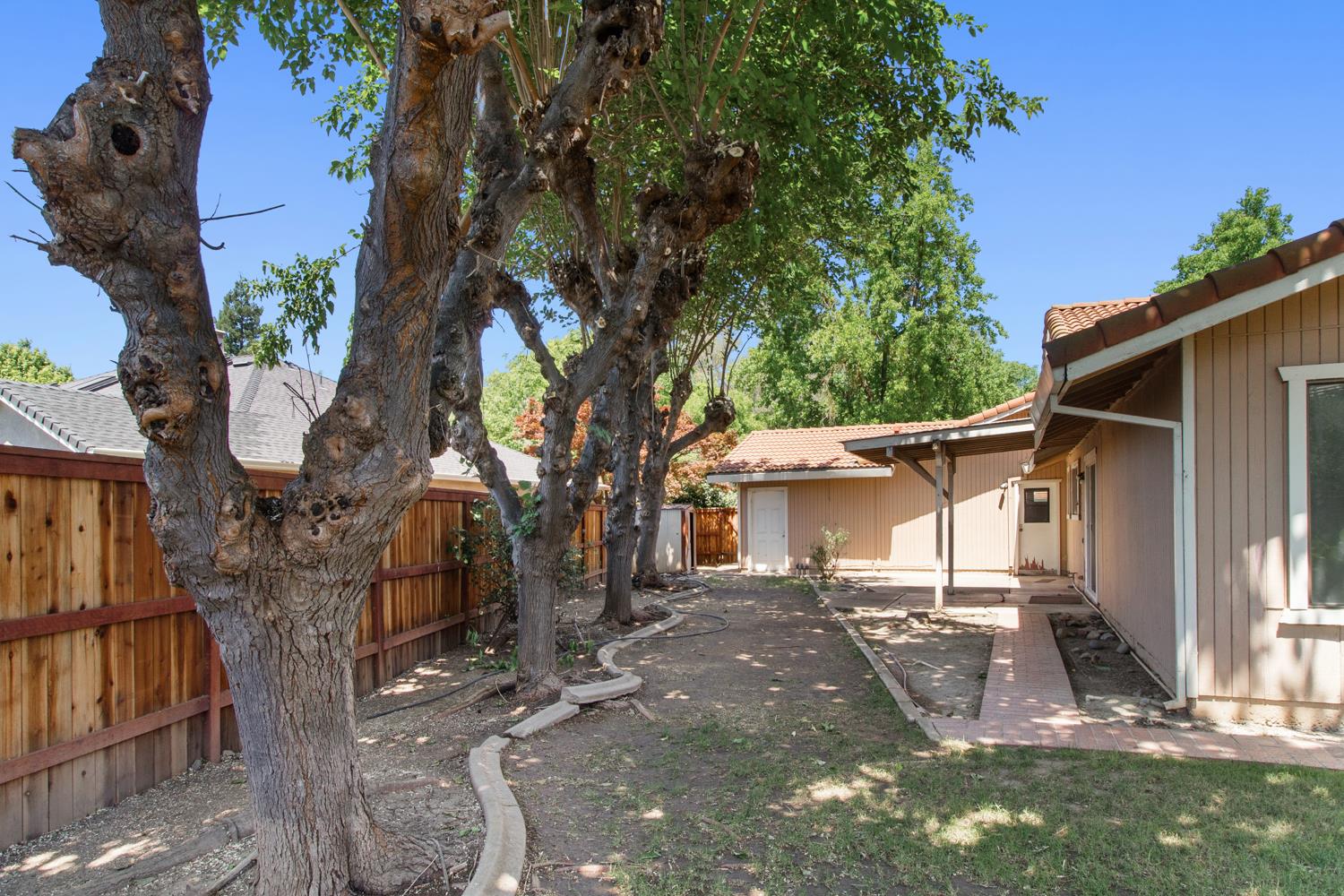 1246 Paseo Redondo Dr, Merced, CA 95348